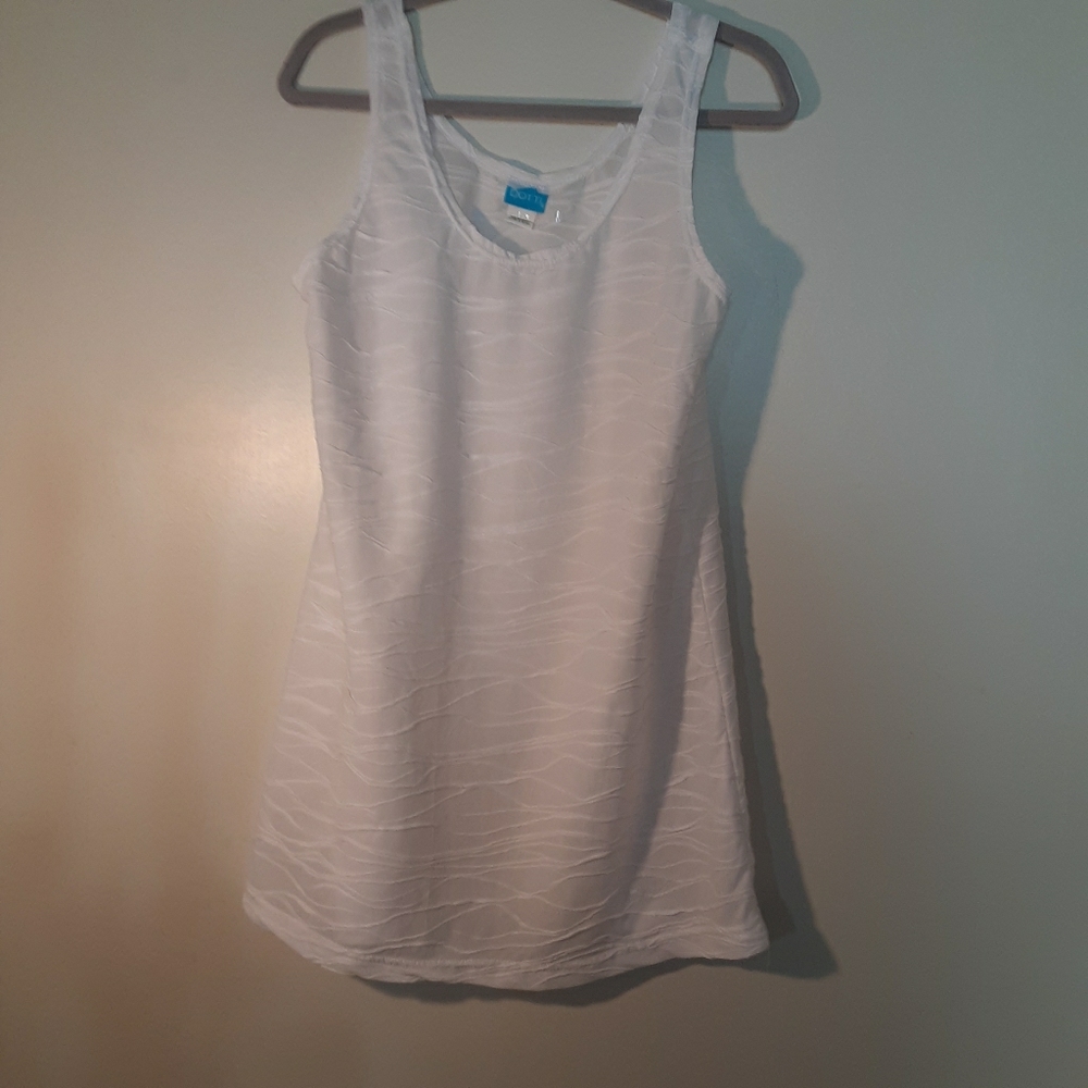 3X20.  Dottie Sleeveless Summer Blouse